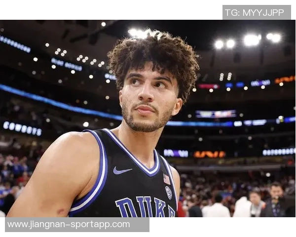 布泽尔狂砍18分15板5助助蓝魔豪取开季10连胜引发关注