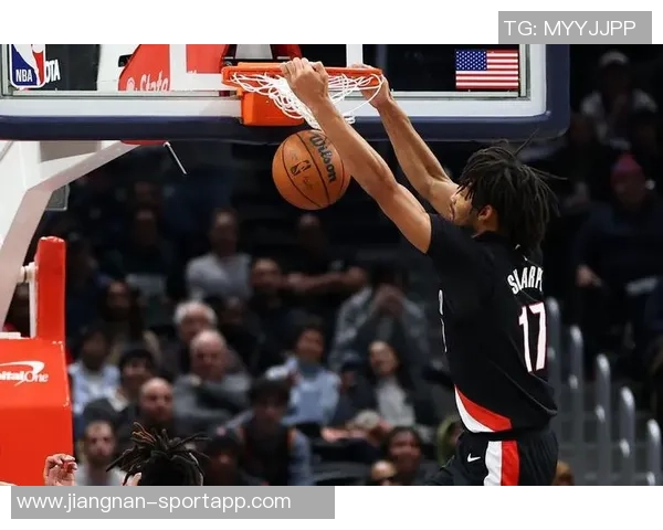 谢顿夏普表现抢眼25投10中助球队赢得关键胜利