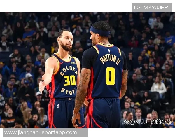 库里赞追梦独特贡献小佩顿展现个人风格助力球队